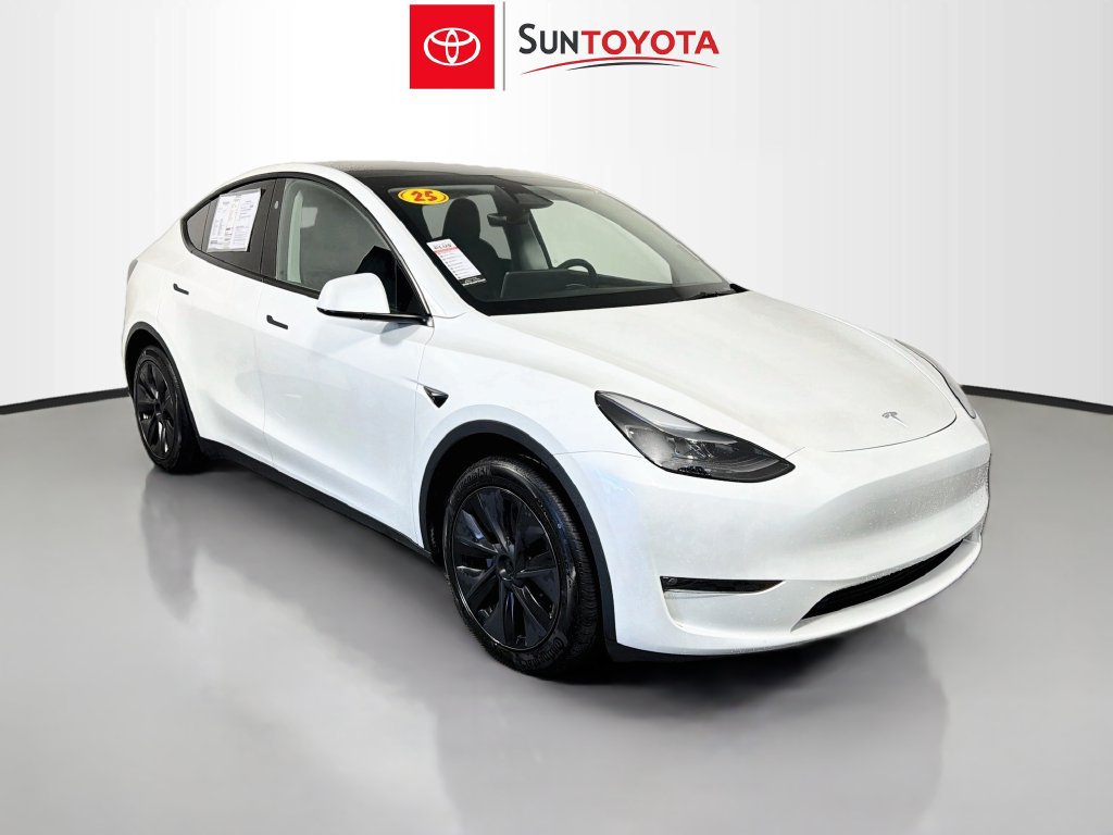 Used 2025 Tesla Model Y Long Range AWD/4WD image 1