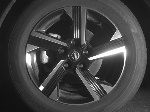 Used 2025 Nissan Sentra SV image 12