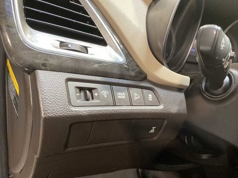 Used 2017 Hyundai Santa Fe Sport image 24