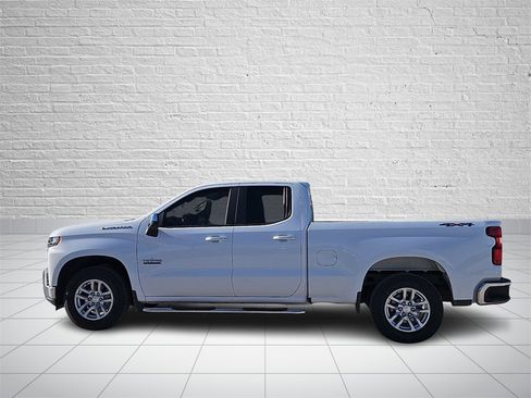 Used 2019 Chevrolet Silverado 1500 LT w/ Texas Edition image 2