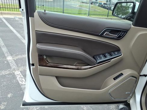 Used 2020 Chevrolet Tahoe LT image 12