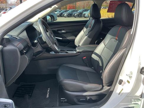 Certified 2024 Nissan Sentra SR w/ SR Premium Package image 12