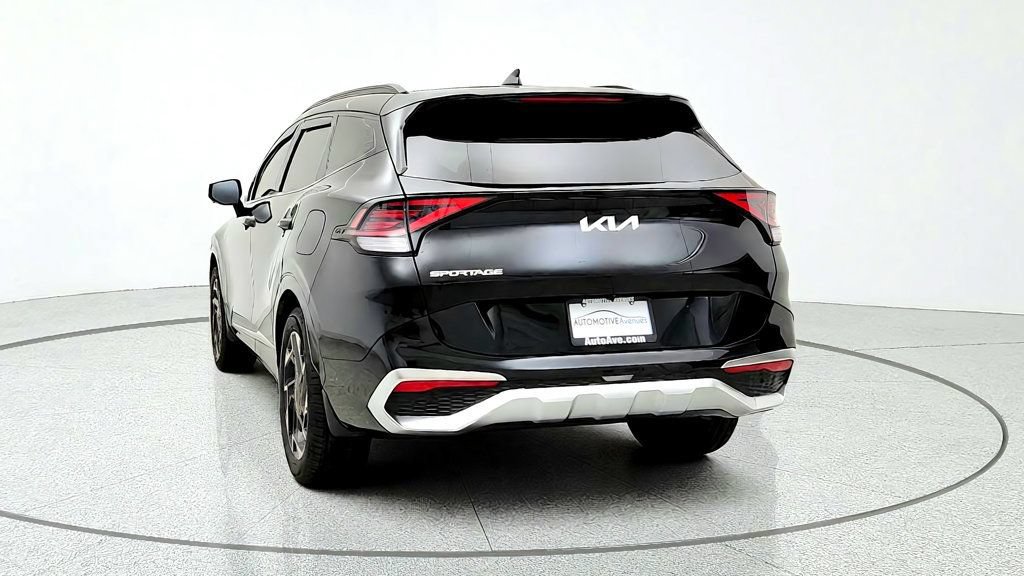 Used 2025 Kia Sportage SX FWD image 6