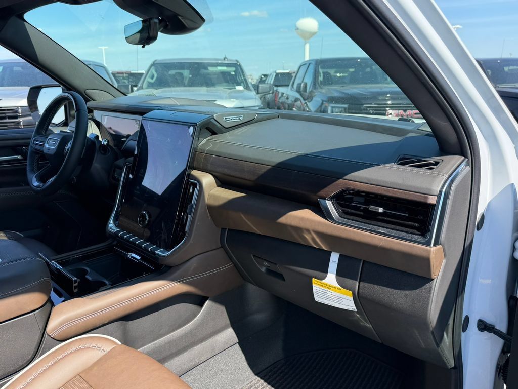 New 2026 GMC Yukon XL Denali Ultimate AWD/4WD image 22