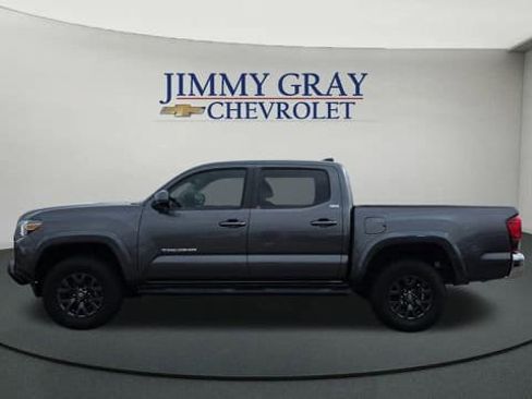 Used 2020 Toyota Tacoma SR5 image 2