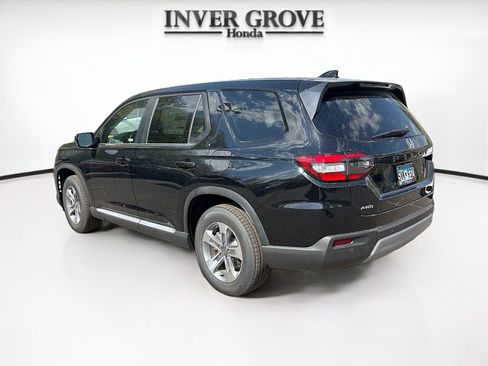 Used 2025 Honda Pilot EX-L image 3