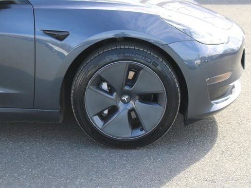 Used 2023 Tesla Model 3 Standard Range image 10