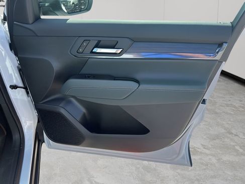 New 2026 GMC Terrain AT4 w/ Convenience Package III image 25