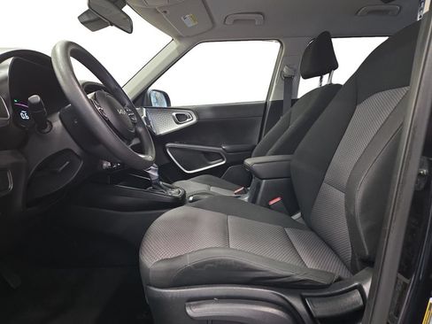 Used 2024 Kia Soul LX w/ Option Group 015 FWD image 19
