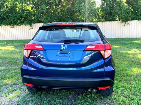 Used 2017 Honda HR-V LX image 6