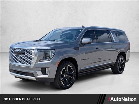 Used 2022 GMC Yukon XL Denali AWD/4WD image 1