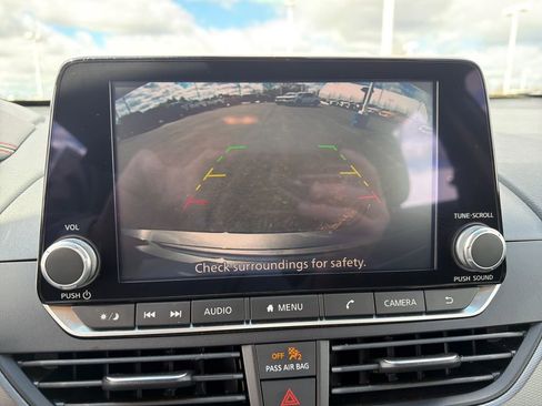 Used 2025 Nissan Altima 2.5 SR image 19