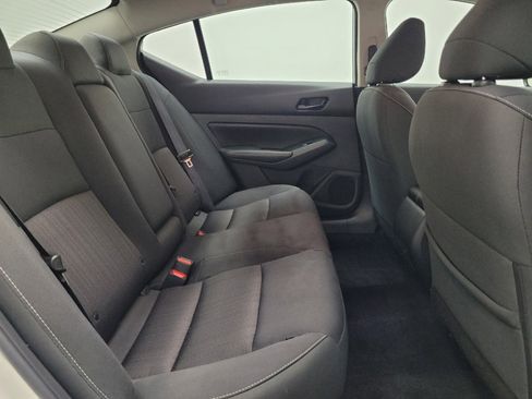 Used 2025 Nissan Altima 2.5 SV FWD image 19