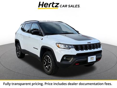 Used 2025 Jeep Compass Trailhawk AWD/4WD image 1