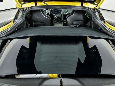 Used 2018 Chevrolet Corvette Z06 RWD image 16