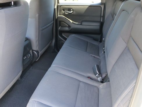 Used 2024 Nissan Frontier SV w/ Hardbody Edition AWD/4WD image 31