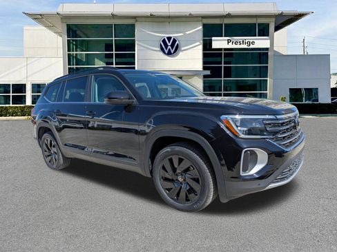 New 2026 Volkswagen Atlas SE FWD image 1