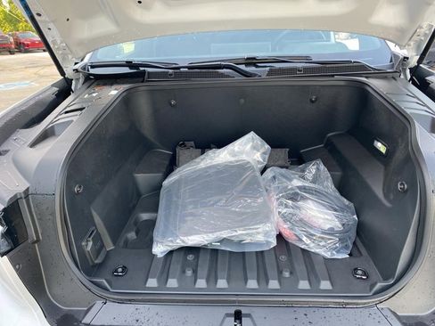 New 2024 Chevrolet Silverado EV W/T image 39