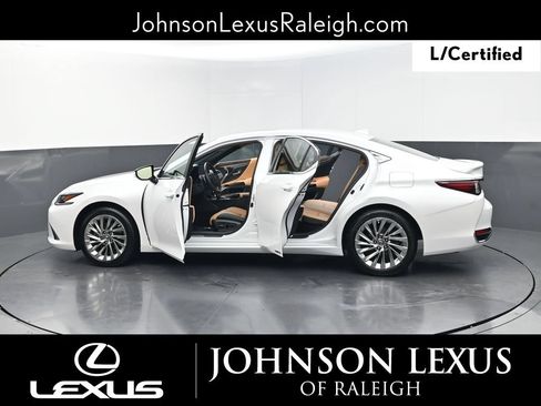 Certified 2022 Lexus ES 300h Ultra Luxury w/ Accessory Package 2 FWD image 36