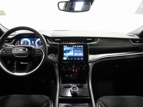 Certified 2024 Jeep Grand Cherokee L Altitude image 13