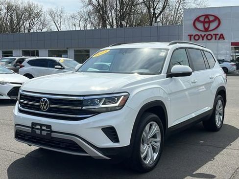 Used 2023 Volkswagen Atlas SE image 3
