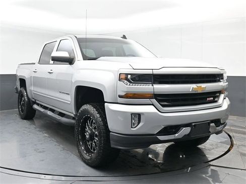 Used 2018 Chevrolet Silverado 1500 LT w/ All Star Edition image 2