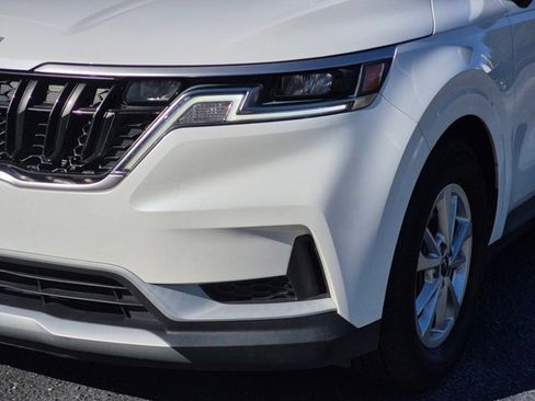 Used 2023 Kia Carnival LX image 7