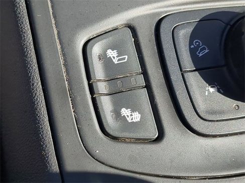 Used 2021 GMC Terrain SLT w/ Elevation Edition image 25