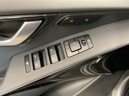 New 2026 Kia Niro SX Touring image 11