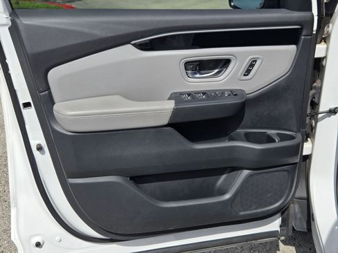 Used 2024 Honda Pilot EX-L image 10