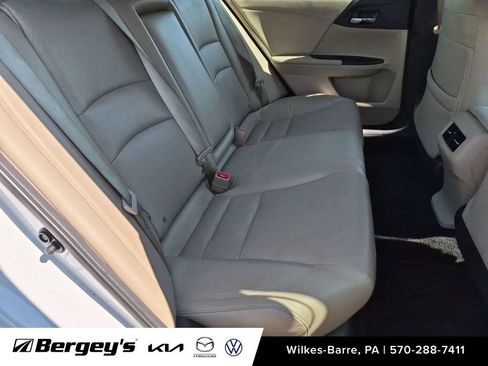 Used 2017 Honda Accord EX-L image 26