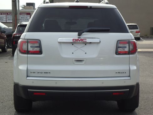 Used 2016 GMC Acadia SLE AWD/4WD image 4