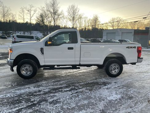 Used 2022 Ford F250 XL w/ Power Equipment Group image 2