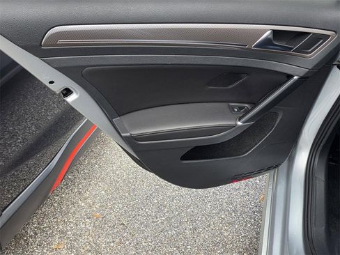 Used 2017 Volkswagen Golf Alltrack SE image 29