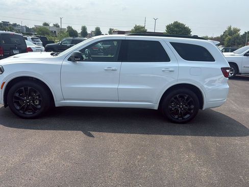 Used 2025 Dodge Durango GT AWD/4WD image 3