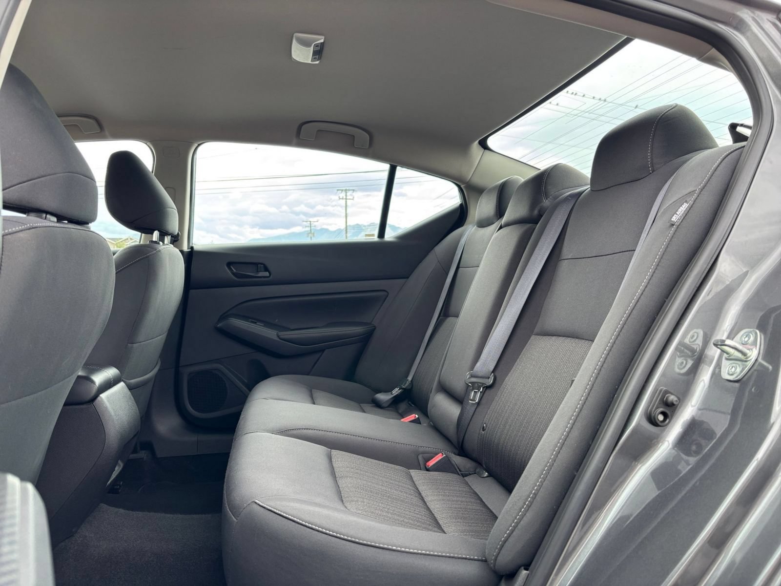 Used 2025 Nissan Altima 2.5 SV FWD image 26