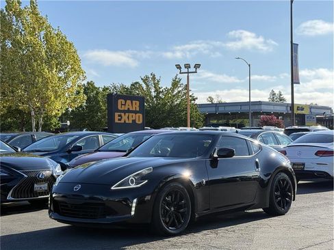 Used 2017 Nissan 370Z Coupe image 13
