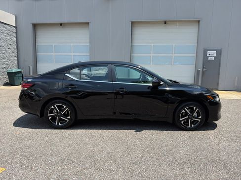 New 2025 Nissan Sentra SV w/ Lighting Package image 2