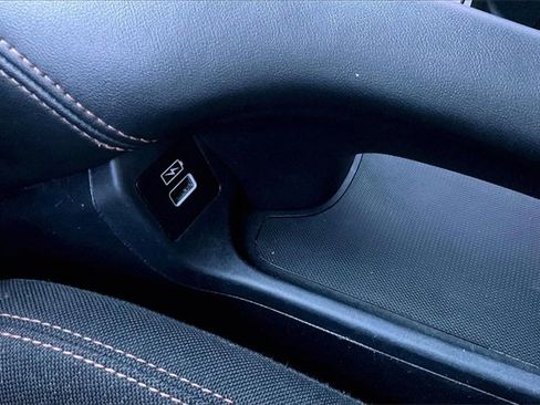 Used 2023 Honda HR-V Sport image 25