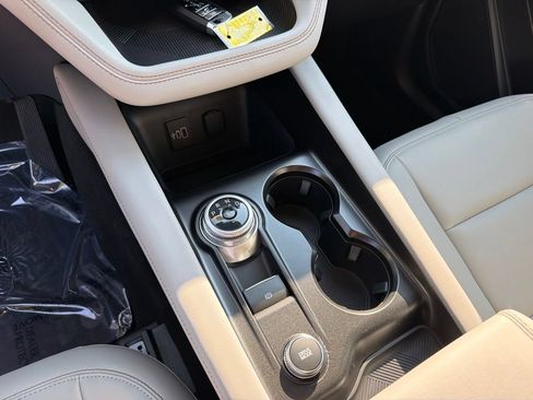New 2026 Ford Explorer Active w/ Active Comfort Package RWD image 17