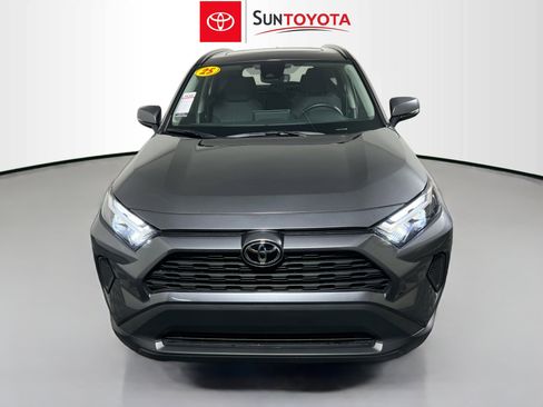 Used 2025 Toyota RAV4 XLE w/ Convenience Package FWD image 10