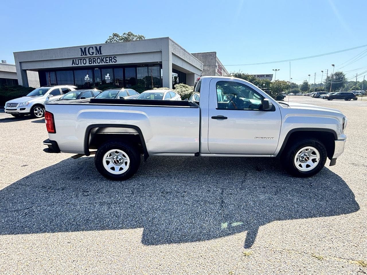 Used 2018 GMC Sierra 1500 2WD Regular Cab image 33