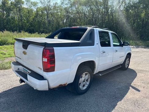 Used 2007 Chevrolet Avalanche LT w/ LT Preferred Equipment Group AWD/4WD image 10