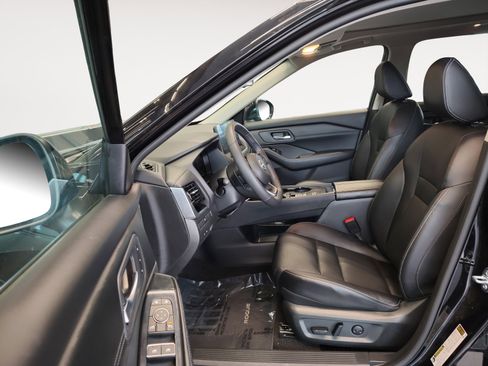 Certified 2024 Nissan Rogue SL w/ SL Premium Package FWD image 24