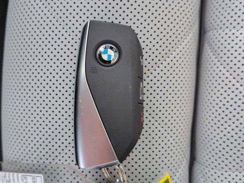 Used 2024 BMW X5 xDrive40i w/ Premium Package AWD/4WD image 39