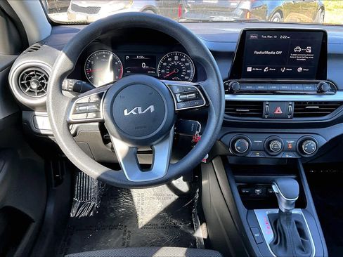 Used 2023 Kia Forte LXS w/ LXS Technology Package image 5