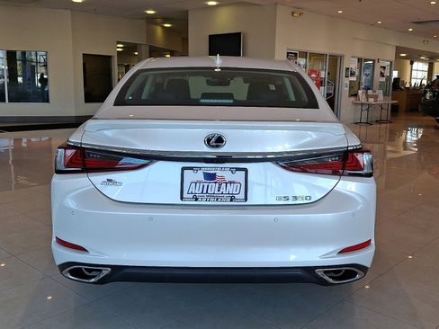 Used 2023 Lexus ES 350 w/ Premium Package image 6