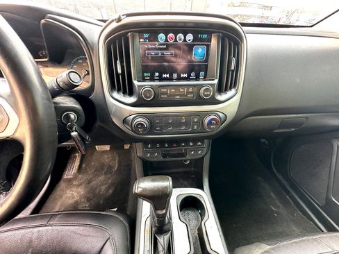 Used 2017 Chevrolet Colorado ZR2 w/ LPO, Premium Interior Package image 16
