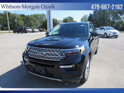 Used 2024 Ford Explorer Limited image 2