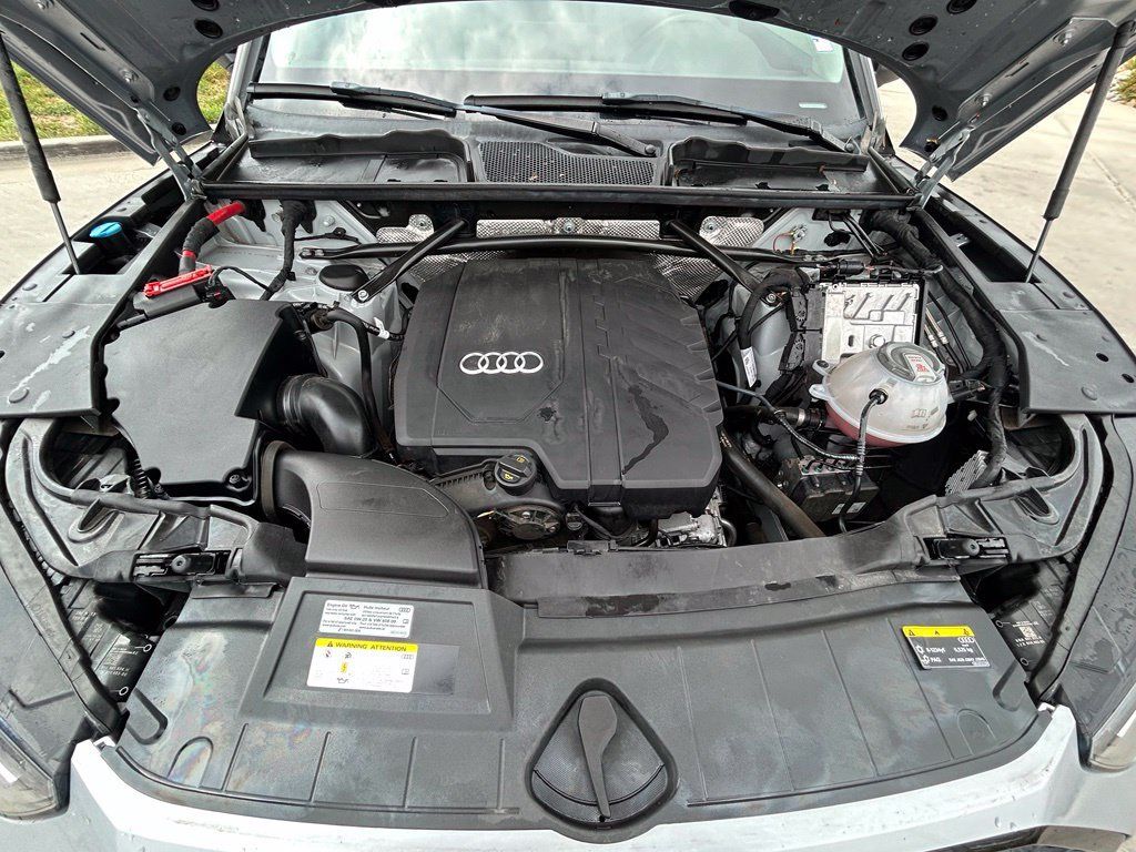 Used 2022 Audi Q5 2.0T Premium Plus w/ Premium Plus Package AWD/4WD image 35